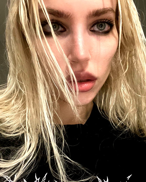 anya4everr instagram image archive image