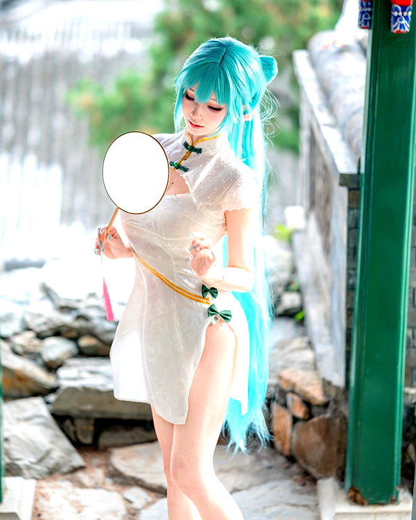 xier_cos instagram image archive image