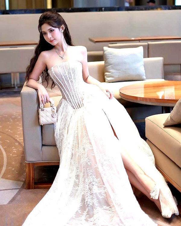 lyhythuedoxinh instagram image archive image