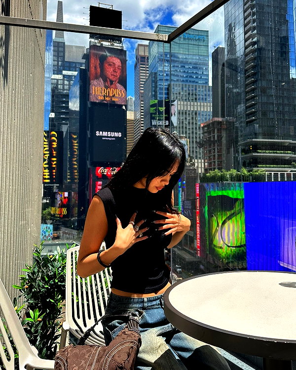 julia_ruelas instagram image archive image