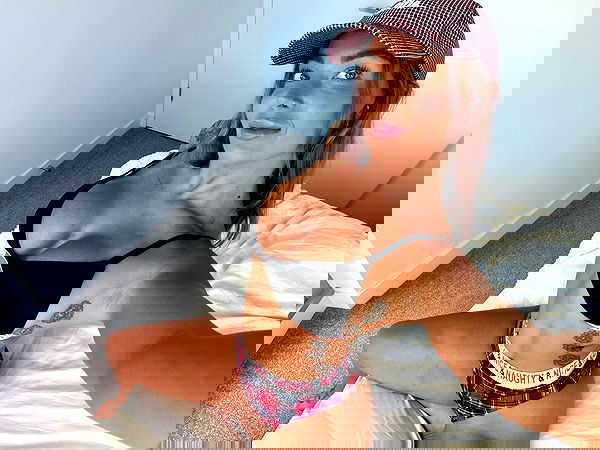 itshayleydavies itshayleydavies archive image