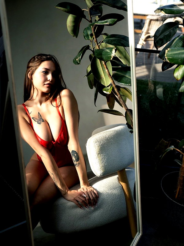 gal__wolfson instagram image archive image