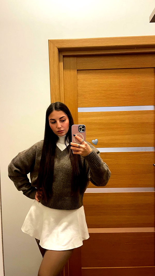 viki_dominev instagram image archive image