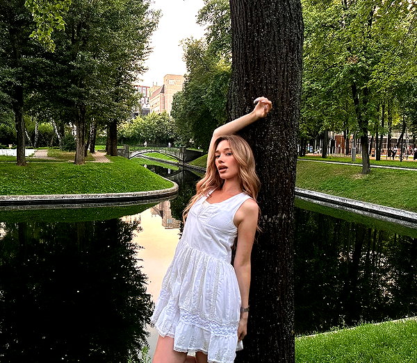 avestanova instagram image archive image