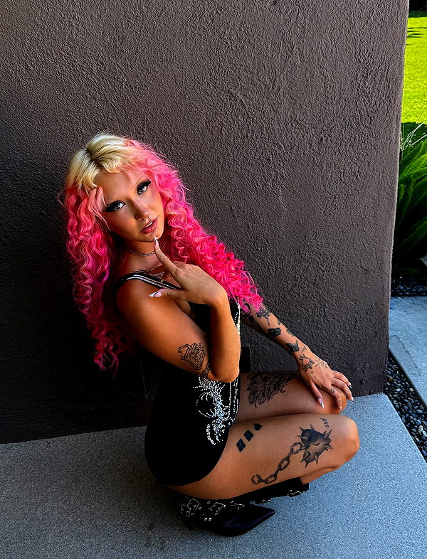 charleygrayyy instagram image archive image