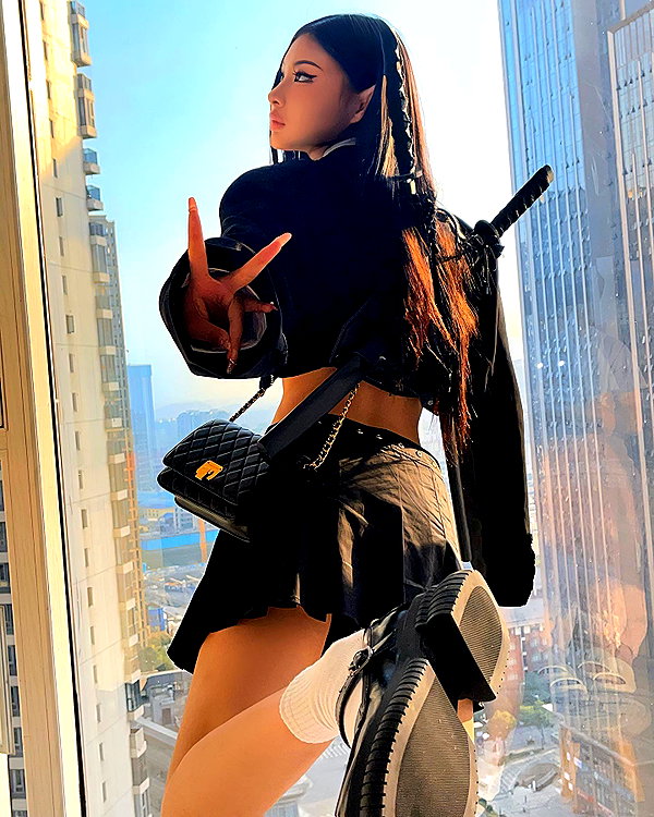 ll.lu1s instagram image archive image