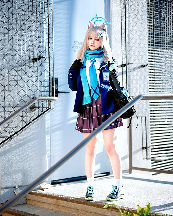 miee_cos instagram image archive image