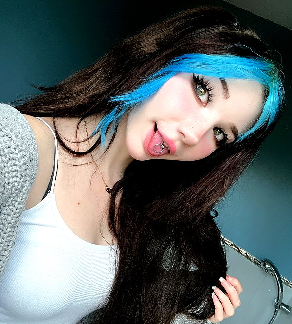 danielle.mercedie instagram image archive image