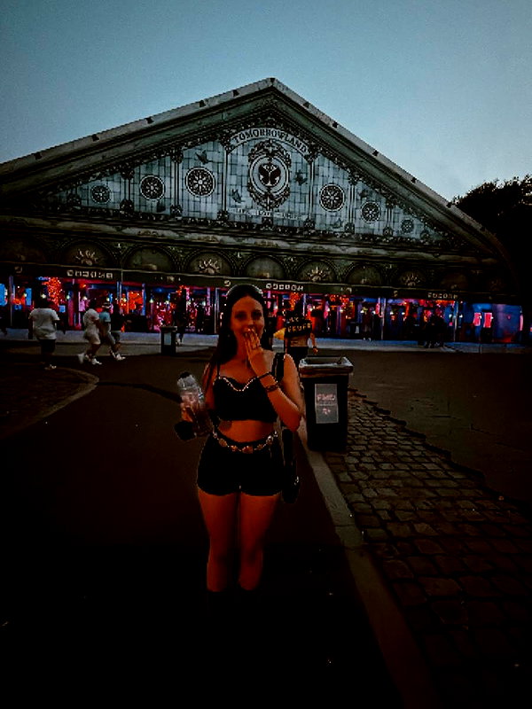 nicole.shpo instagram image archive image