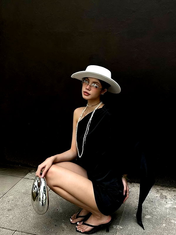 lyhythuedoxinh instagram image archive image