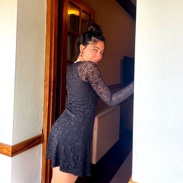 romi_henenson instagram image archive image