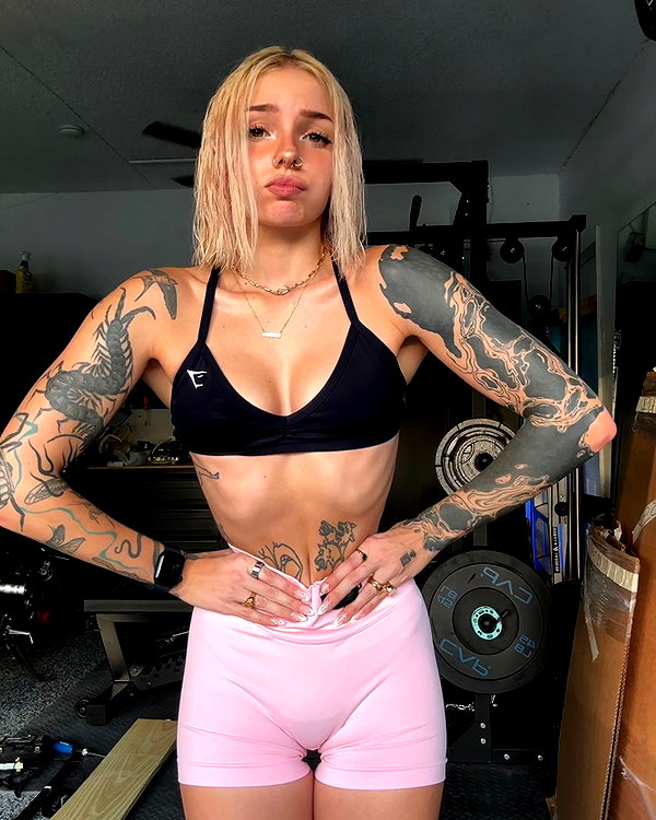 peachtoot.plz instagram image archive image