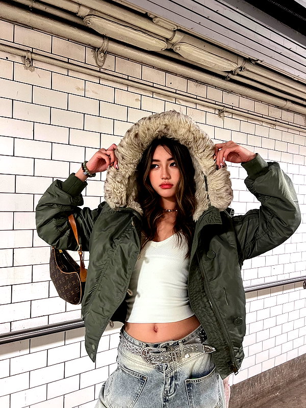 claire_is_miiii instagram image archive image