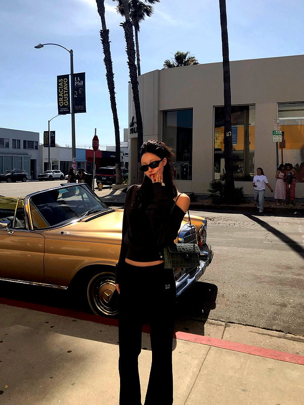 daxbin instagram image archive image
