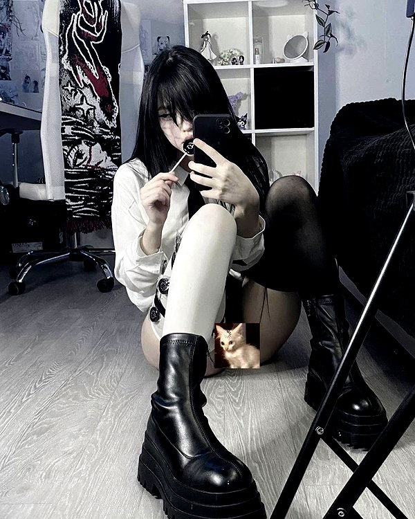 glowmoonshorty instagram image archive image