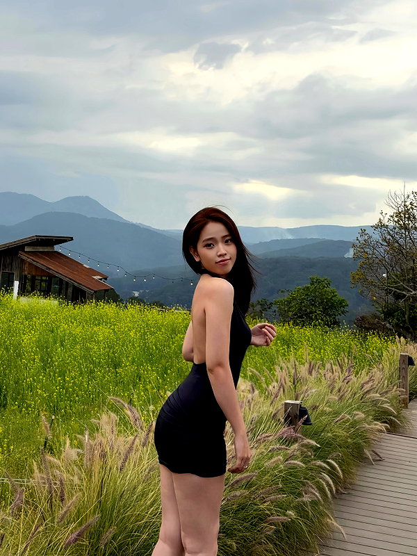 lyhythuedoxinh instagram image archive image