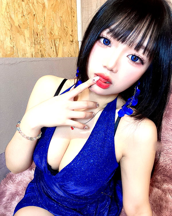 150_aiko instagram image archive image