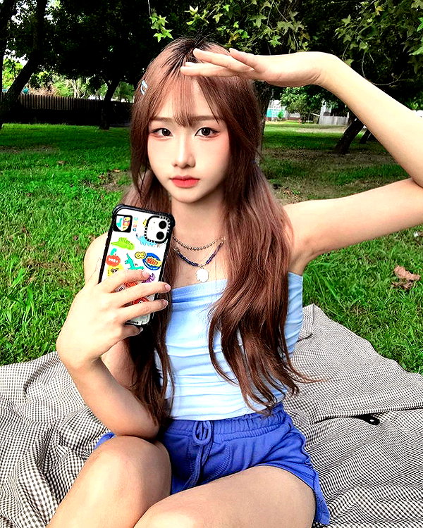 lai_931201 instagram image archive image
