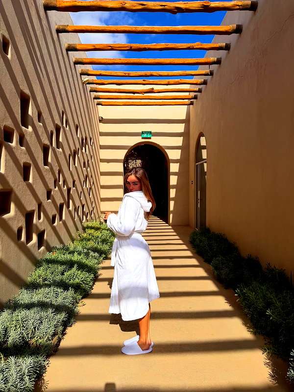 maya.keyy instagram image archive image