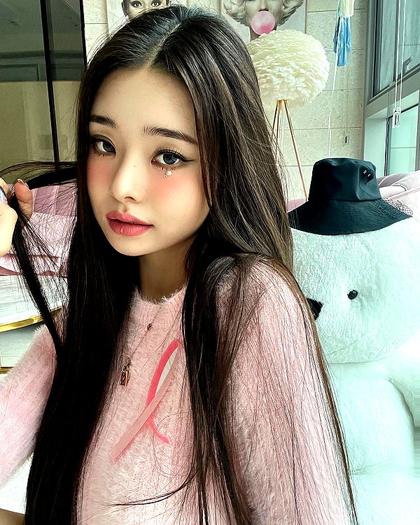 dear.zia instagram image archive image