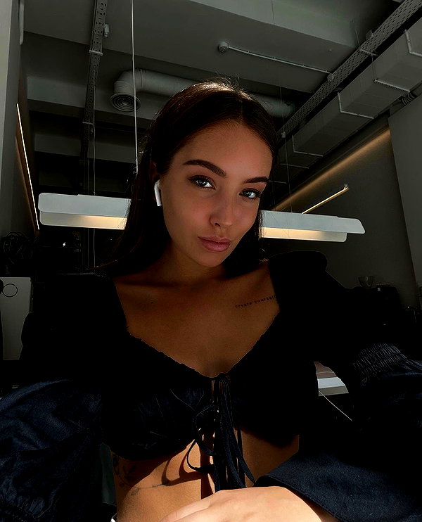 veroni22ka instagram image archive image