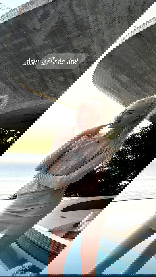 alexandramarianna alexandramarianna archive image