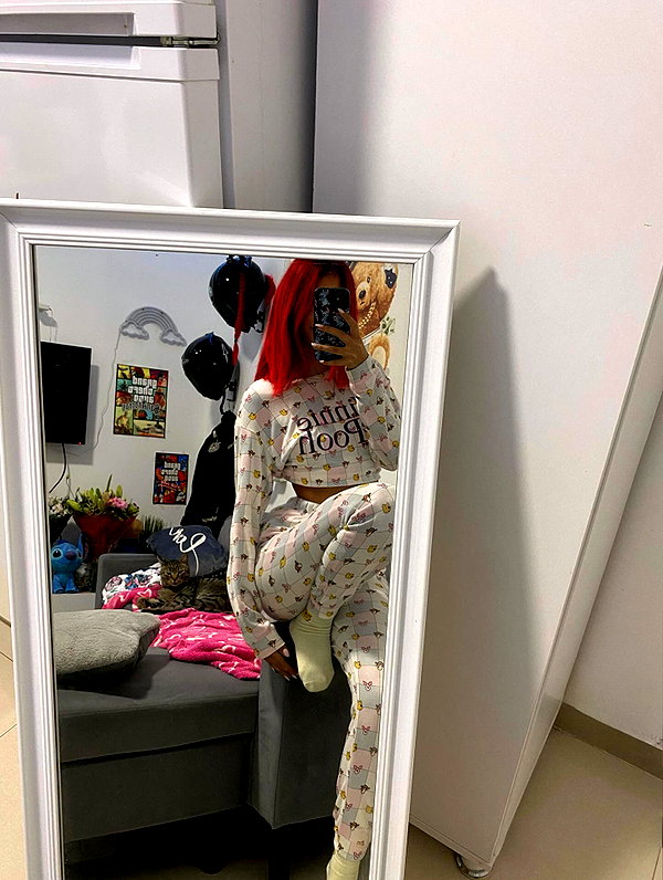 shanidahan7 instagram image archive image