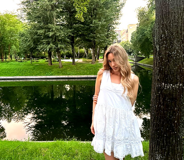 avestanova instagram image archive image