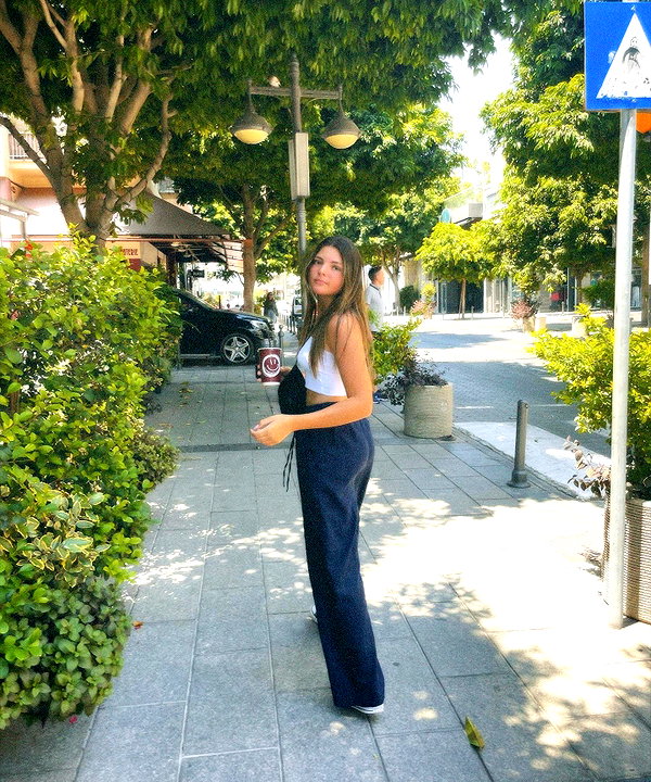 lian.gur instagram image archive image
