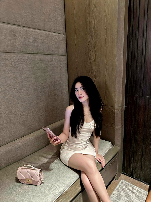 lyhythuedoxinh instagram image archive image