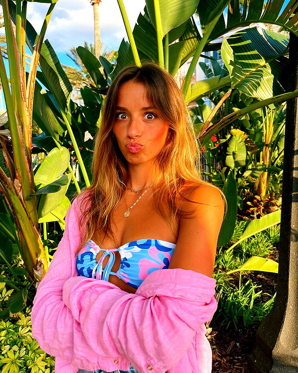 sadieemckennaa instagram image archive image