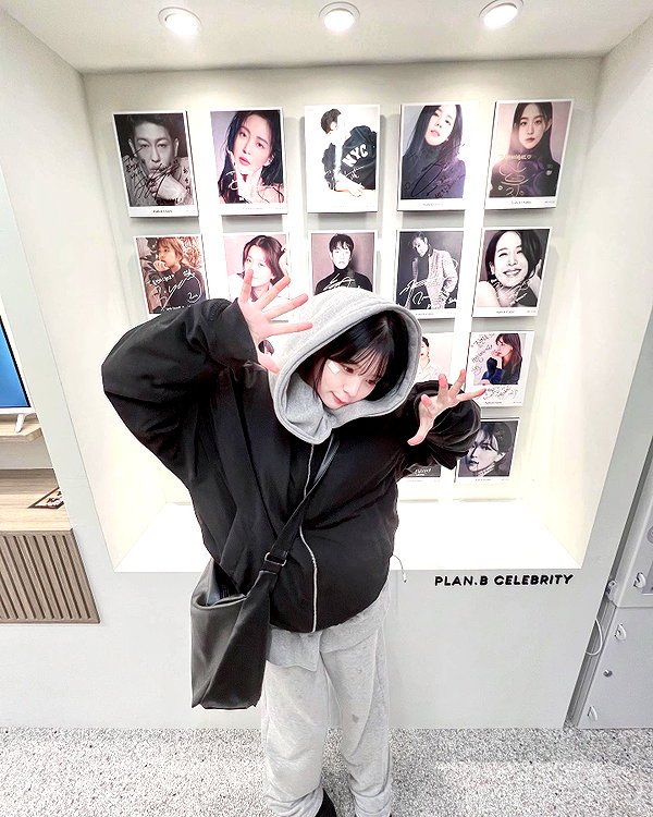 olzlonz instagram image archive image