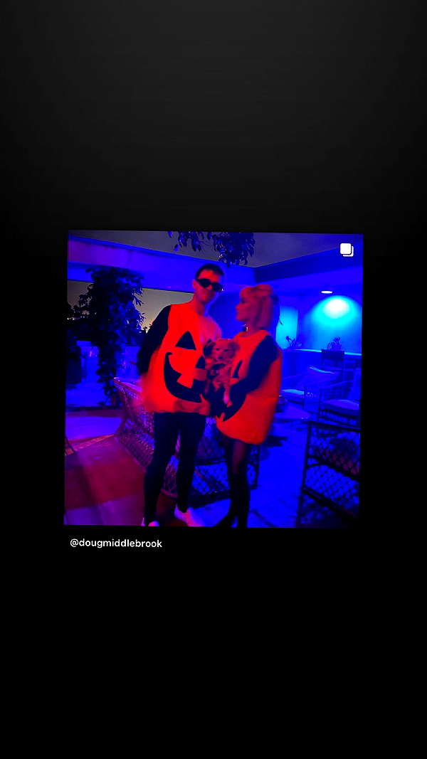 arianagrande instagram image archive image