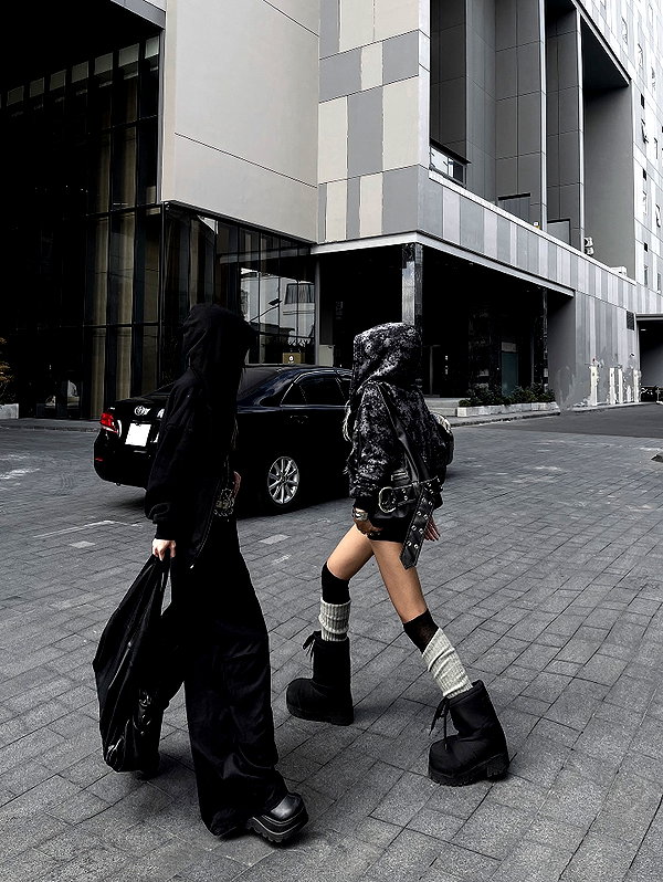 31thg10 instagram image archive image