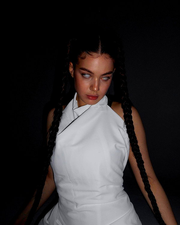 anna.utka22 instagram image archive image