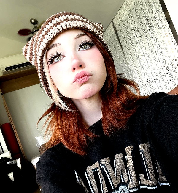 danielle.mercedie instagram image archive image