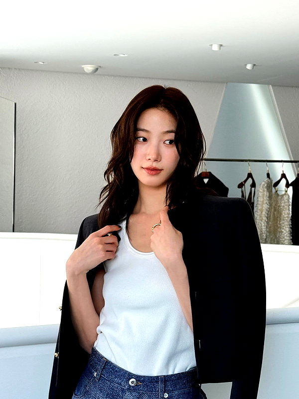 zuhazana instagram image archive image
