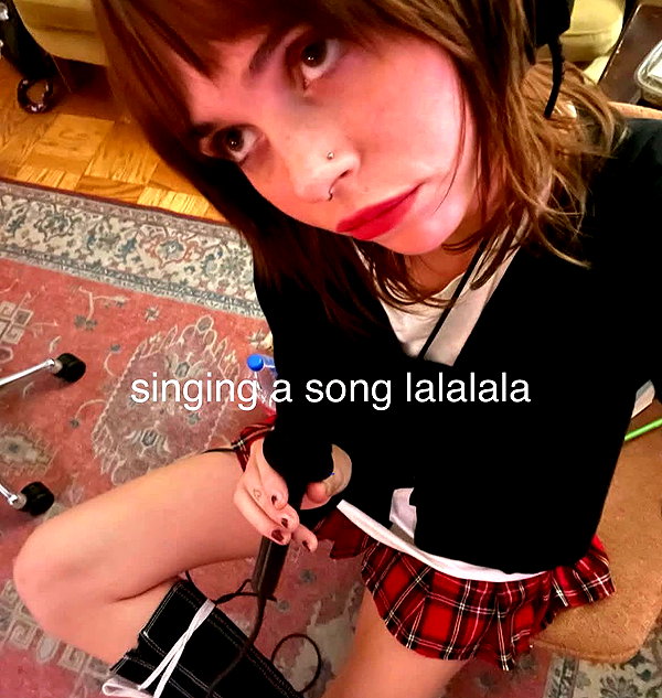 Archived image from @lolabllue on Instagram