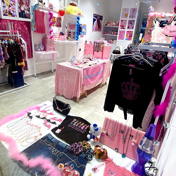 cyberangelz.shop instagram image archive image