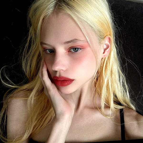 alisen.mari instagram image archive image
