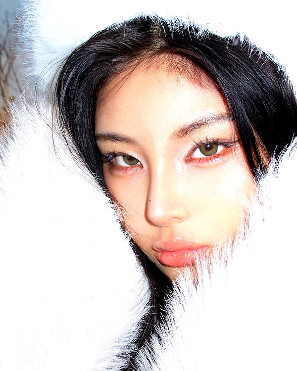 ll.lu1s instagram image archive image