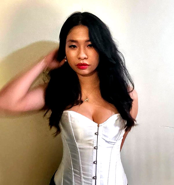 baddiesessence instagram image archive image
