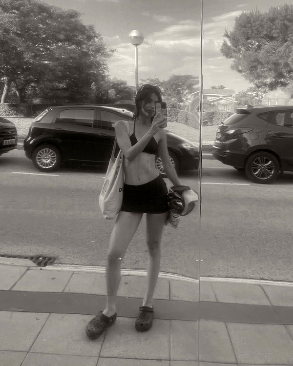 ainaratorneg instagram image archive image