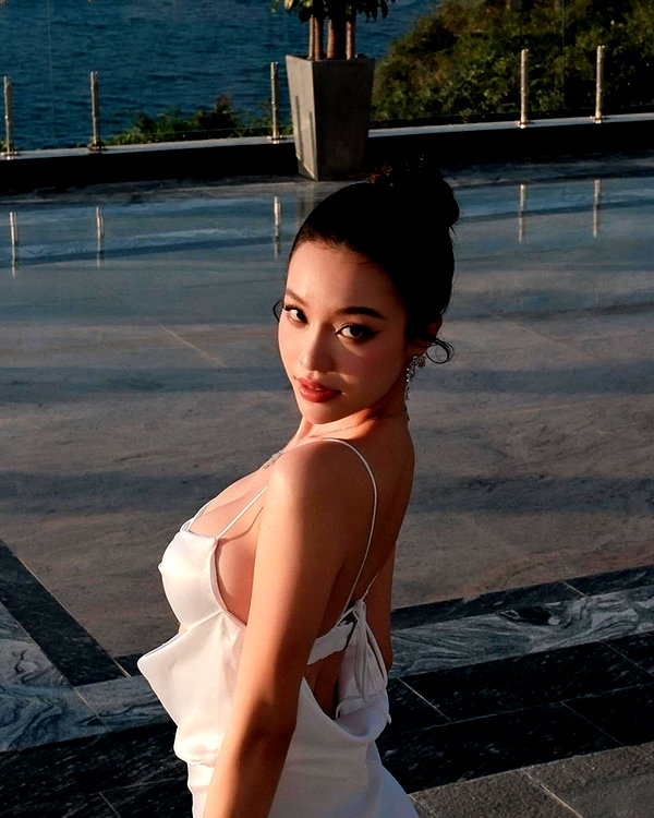 lyhythuedoxinh instagram image archive image