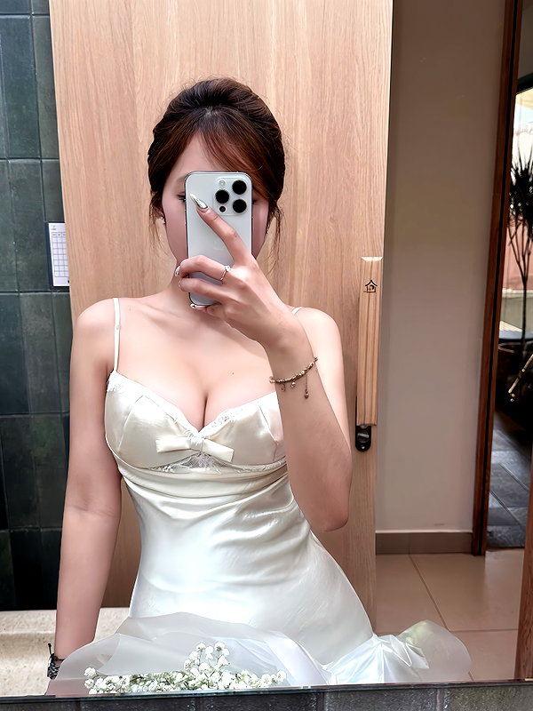 lyhythuedoxinh instagram image archive image