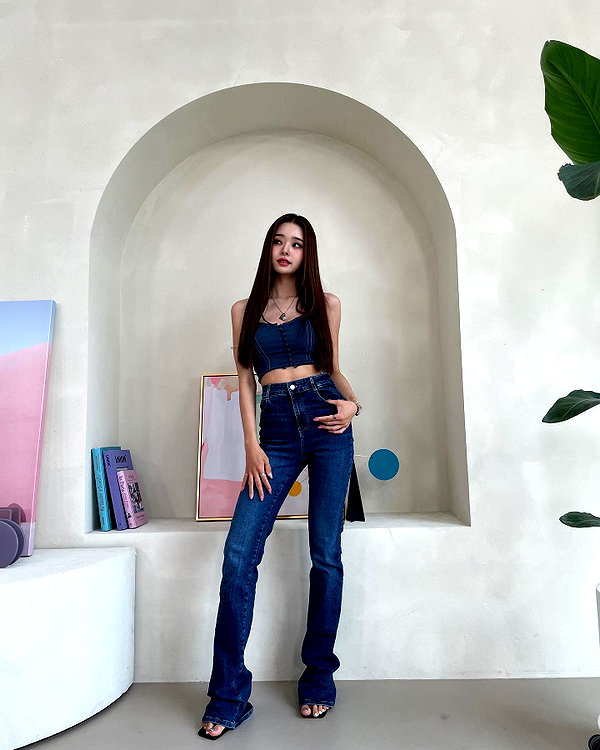 dear.zia instagram image archive image