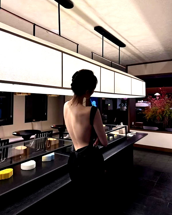 lyhythuedoxinh instagram image archive image