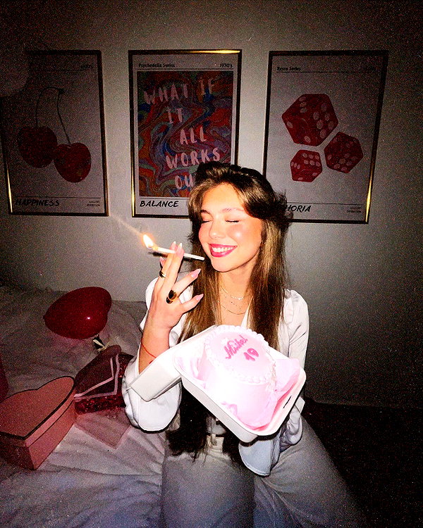 mishel_d_ instagram image archive image