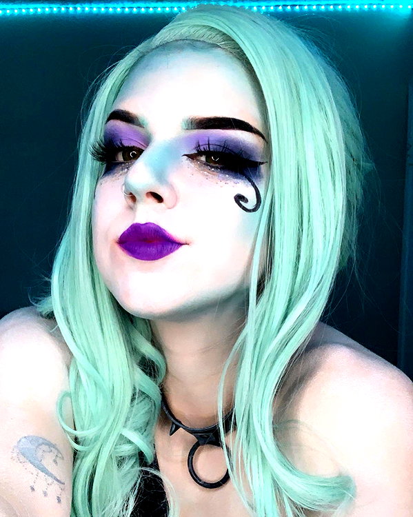 yeahimcaroline instagram image archive image