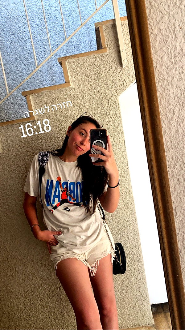 elika_shev instagram image archive image